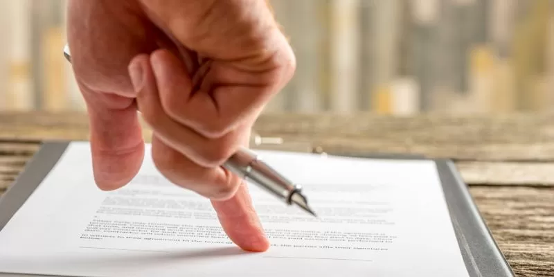 Tuân thủ làm theo các quy định pháp luật đưa ra