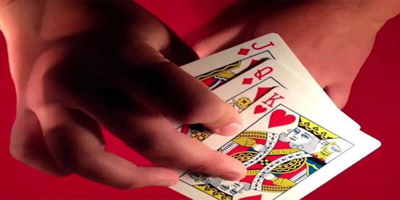 Thủ thuật chia bài bịp